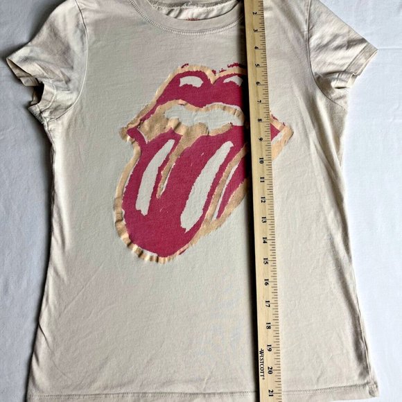 Rockware T-Shirt Top Women's Size Small Pink/Peach Rolling Stones Graphic Cotton - Picture 3 of 7